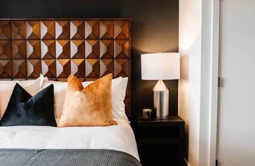 Downtown Kelowna Condo | The Cask House - Downtown
