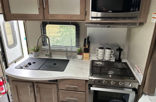 Stettler House | The Cozy Coach Glamper