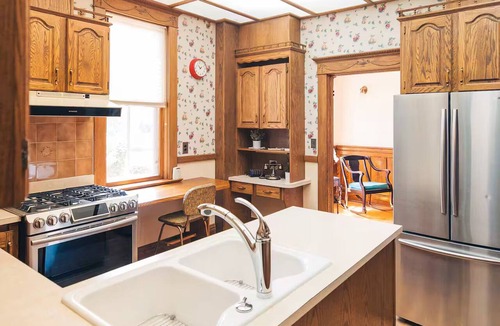 Red Deer House | The Ellis House - 1908 Historic Home