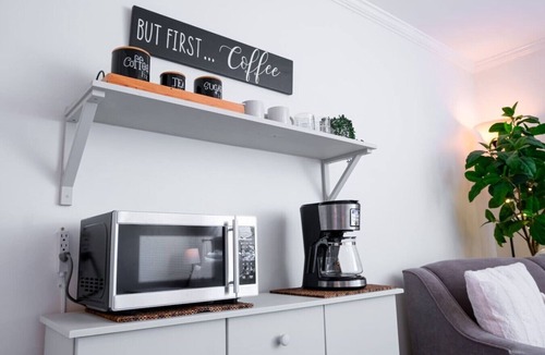 Harrison Hot Springs Apartment | The Fern | Bright Studio Near the Beach