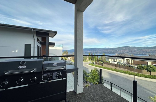Central Okanagan House | The Malbec Residence: Live Luxury with your Favourite People!