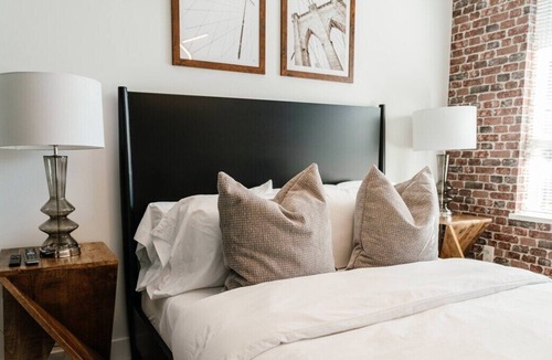 North End Condo | The Manhattan - Downtown