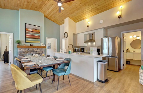 Canmore House | The Mountain View | Amazing Views, Private Hot Tub, Centrally Located