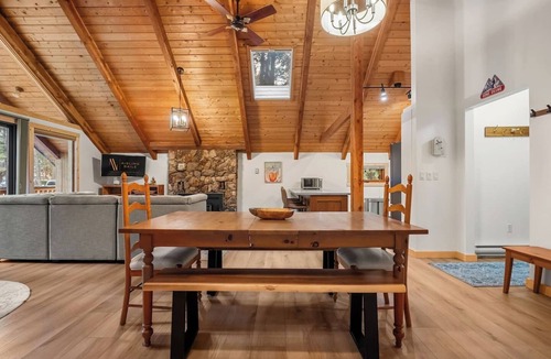 East Kootenay Cabin | The Outpost Cabin | Wood-Burning Fireplace | Cozy