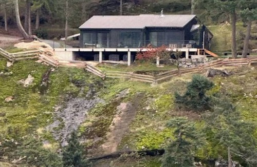 Mayne Island Cabin | The point!
