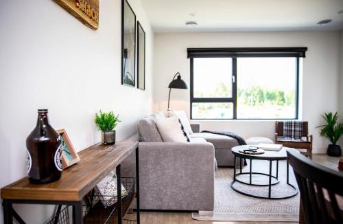 Revelstoke House | The Shred Shack - Stylish Revelstoke Condo