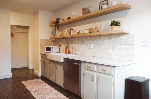 Fort St. John House | The Soleil House Modern 3 Bedroom House + King Size Bed