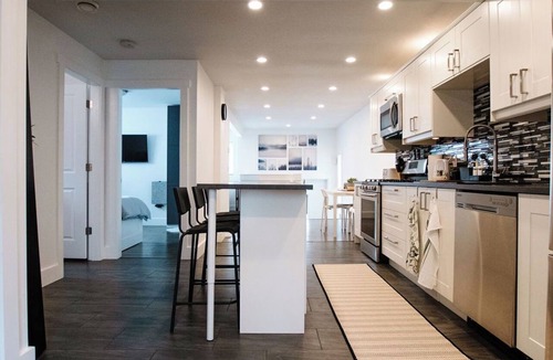 Cultus Lake House | "The Spot" – Cozy Cultus Lake House w/Patio & A/C