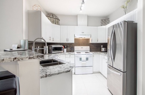 North End Condo | The Sunset Escape | Walkout Condo in Downtown Kelowna