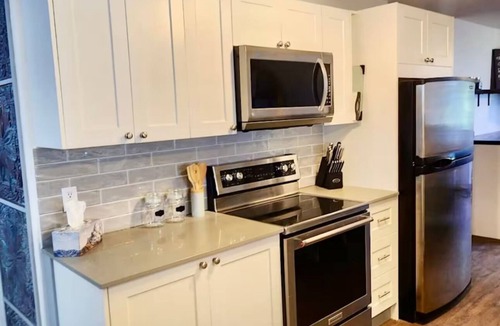 Central Okanagan House | The Uncorked Orchard View Lake Country Escape