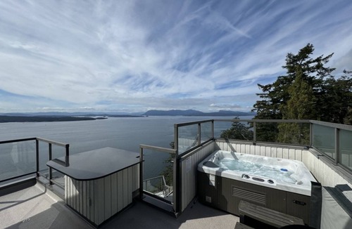 Pender Island Apartment | The West- Ocean Front Suite over looking Salish Sea and occasional Orca Whales