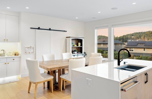 Langford House | This Modern Coastal Family Home is the Perfect Retreat while in Victoria.