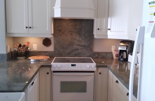 Kaslo Condo | Top floor and beautiful view at Marina Ridge on Kaslo Bay