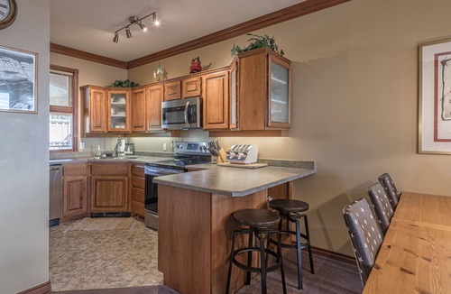 Silver Star Mountain Condo | Top Floor Grandview Condo with stunning mountain views, balcony, BBQ