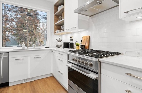 North End House | Townhouse with Rooftop Deck in Downtown Kelowna