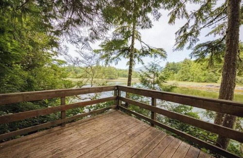 Ucluelet Cottage | Ucluelet Cottage - Hearth and Cove
