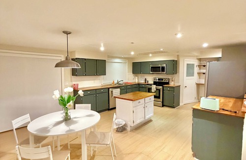Aldergrove House | Ultimate Oasis-Waterpark, FIFA!, Games & Huge Yard