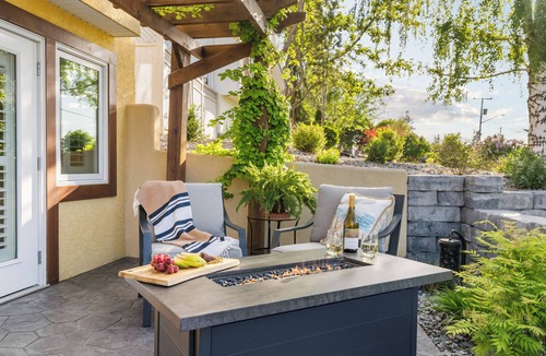 Southwest Mission Apartment | Upper Mission Casita | Boutique Lakeview Suite for Business or Leisure