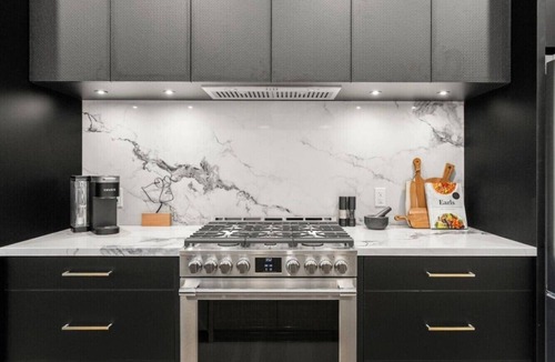 Killarney House | Urban Oasis | Lux 2 Bed | Garage | Min to DT