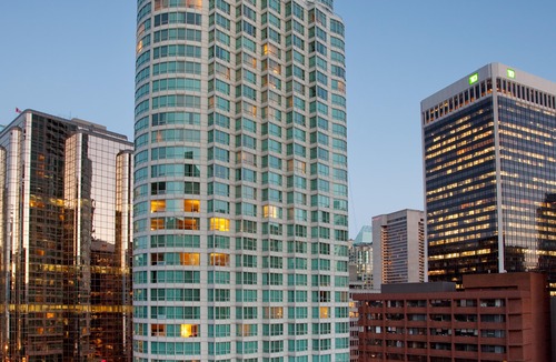 Coal Harbour Hotel | Vancouver Marriott Pinnacle Downtown Hotel