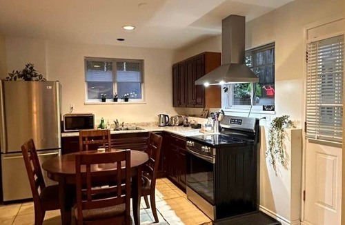 District of North Vancouver Apartment | Villa Dollarton North Vancouver