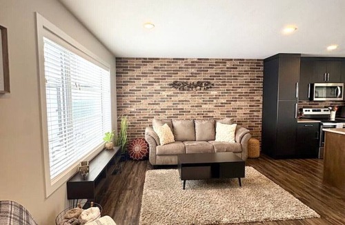 Sylvan Lake Villa | Vista with a View with personal home gym and AC