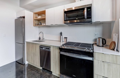 Bankview Condo | Voglio Bene | Cozy Designer Studio w/Fireplace, Balcony & Heated Parking