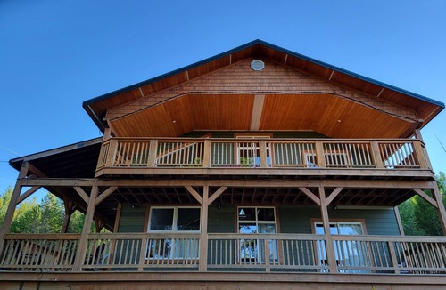 Christina Lake House | Walking distance to Christina Lake, Family friendly for up to 12 people.