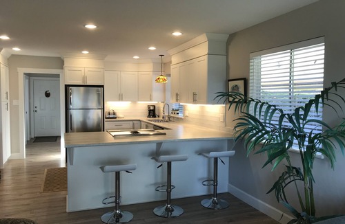Regional District of Nanaimo House | waterfront 3 bedroom bungalow over looking Parksville Bay