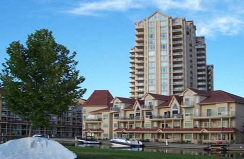 North End Condo | Waterfront, Spacious , 3 bedroom Condo in Heart of Downtown Kelowna