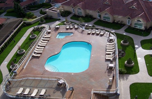 North End Condo | Waterfront, Spacious , 3 bedroom Condo in Heart of Downtown Kelowna