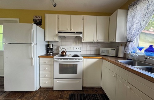 Blind Bay Apartment | Welcome to Therapy Ridge - Carriage House w/Lake Views - Prepare to Breathe!