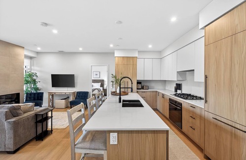 Central Okanagan Condo | Welcome to Zara at Lakestone! A premier lakeside community for a peaceful escape with pickleball courts, a gym, and a sauna. Elevated 3BR retreat with scenic lake & mountain views and a spacious patio. 2 king beds, 1 queen, sofa bed & 2.5 baths