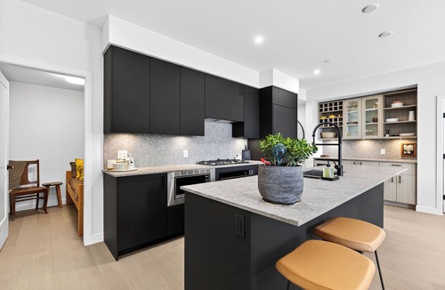 Central Okanagan Condo | Welcome to Zara at Lakestone! A premier lakeside community for a peaceful escape with pickleball courts, a gym, and a sauna. Modern 1BR condo with lake & mountain views, private patio seating.