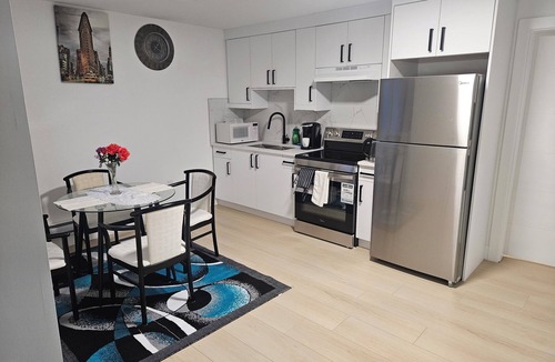 Delta House | Welcoming! Relax alone or with the whole family at this peaceful place to stay.