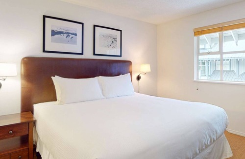 Blackcomb Hotel | Whistler - Glacier Lodge 335
