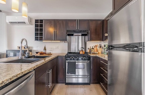 Okanagan-Similkameen House | Whole 2BD House – Spectacular Orchard Overlook!