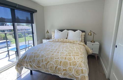 Okanagan-Similkameen Apartment | Wine, Lake, Repeat I City Edge Retreat Naramata Wine Gateway