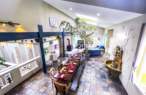 East Sooke Villa | Wonderland Mansion @ Serenity Lodges