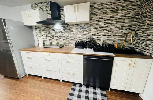 Hinton House | Woodland Basement Suite near Boardwalk