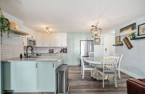 Invermere Apartment | Woodland Haven | Hot Tub | Pool | Central