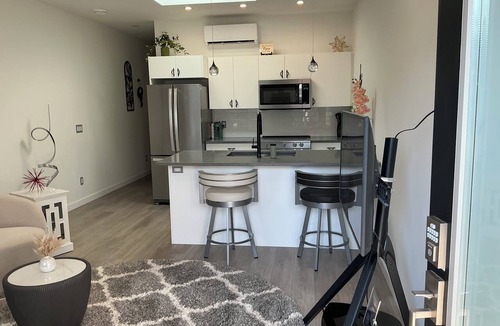 Central Okanagan House | Zen Living: Bright and Peaceful 1-Bedroom Unit