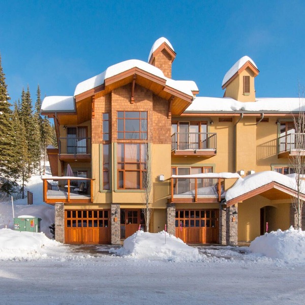 Ski-in/Ski-out, Family Friendly Trails Edge 15 Townhome with Hot Tub/BBQ