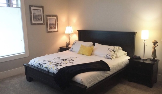 1 Bedroom Guest Suite, Private Entrance and Parking