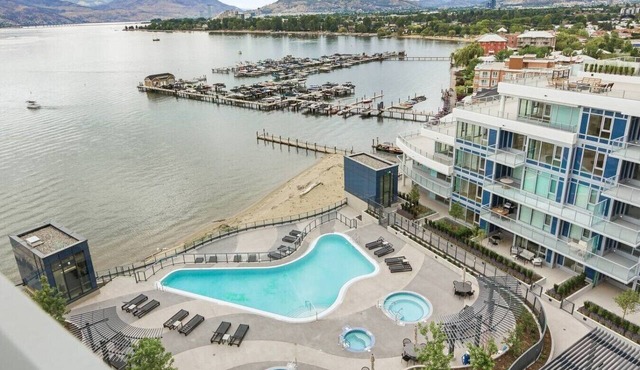 12th-Floor 2BR Lake View at Aqua | Pool