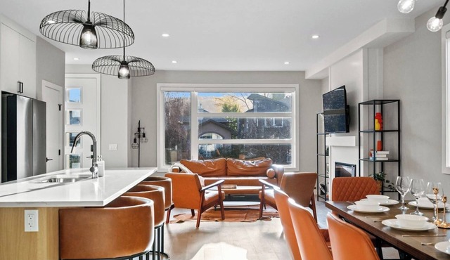 16 Guests | 8BR | Game Rooms | King Beds