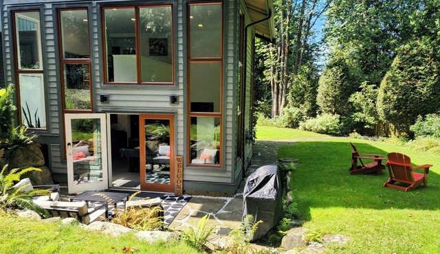 2 bedroom Guest Suite with Pool & Sauna access