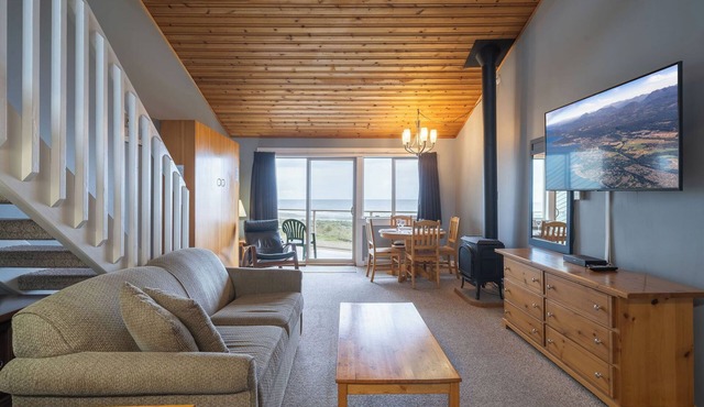 #222 Upper Beach View Suite at Shorewater Resort, Qualicum Beach