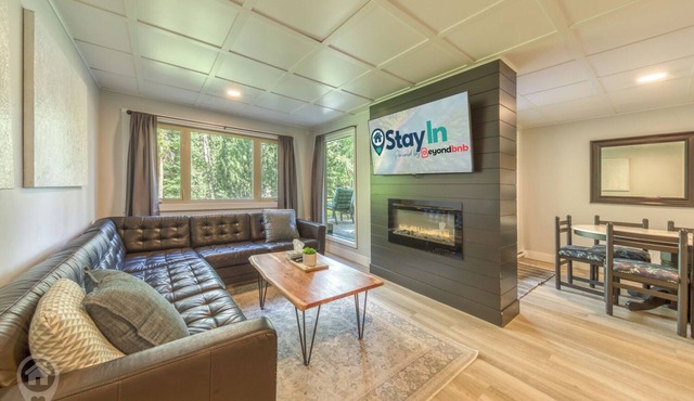 2BDRM | Toby | Steps to Gondola