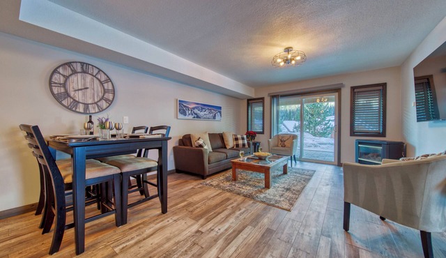 2BR/1BA Suite: Ski In/Hot Tub/Amazing Views!